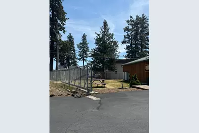 307 W Sisters Park Drive, Sisters, OR 97759 - Photo 4