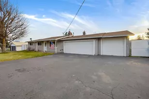 2780 Windsor Ave, Klamath Falls, OR 97603 - Photo 2