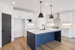 21145 NE Beall Dr, Bend, OR 97701 - Photo 10