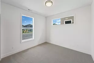 21145 NE Beall Dr, Bend, OR 97701 - Photo 16