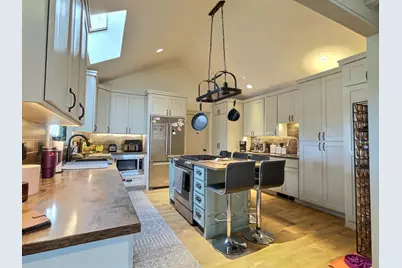 60360 Horse Butte Road, Bend, OR 97702 - Photo 16