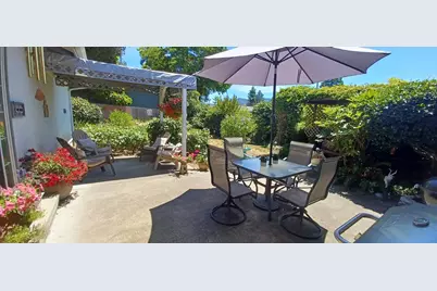 409 NE Royal Drive, Grants Pass, OR 97526 - Photo 12