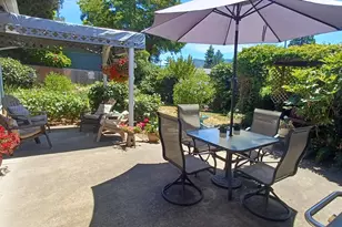 409 NE Royal Dr, Grants Pass, OR 97526 - Photo 12