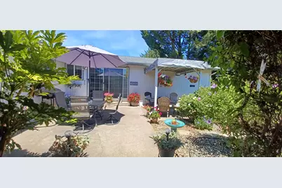 409 NE Royal Drive, Grants Pass, OR 97526 - Photo 14