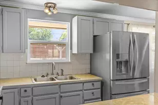631 E 4th Ave, Riddle, OR 97469 - Photo 6