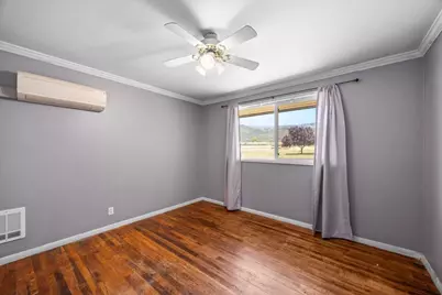 631 E 4th Avenue, Riddle, OR 97469 - Photo 10