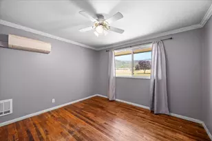 631 E 4th Ave, Riddle, OR 97469 - Photo 10