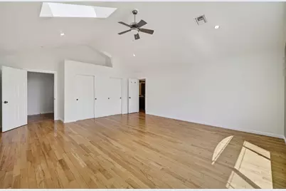 2044 NE Cradle Mountain Way, Bend, OR 97701 - Photo 30