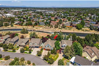 2044 NE Cradle Mountain Way, Bend, OR 97701 - Photo 48