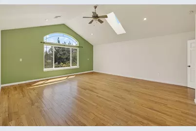 2044 NE Cradle Mountain Way, Bend, OR 97701 - Photo 32