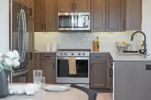 20726 SE Scout Pl, Bend, OR 97702 - Photo 4