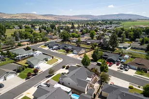 5190 Briana Dr, Klamath Falls, OR 97603 - Photo 8