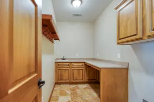 5190 Briana Dr, Klamath Falls, OR 97603 - Photo 32