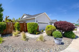 5190 Briana Dr, Klamath Falls, OR 97603 - Photo 2