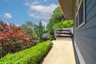 753 Wrights Creek Dr, Ashland, OR 97520 - Photo 30