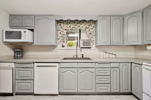 711 SW 3rd St, Madras, OR 97741 - Photo 12