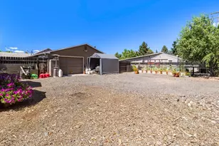 711 SW 3rd St, Madras, OR 97741 - Photo 40