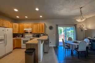 821 Quail Point Dr, Klamath Falls, OR 97601 - Photo 16