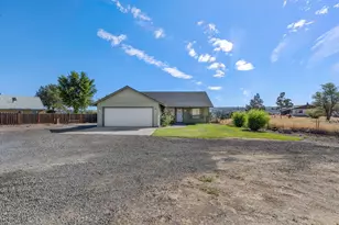 639 SE 10th St, Madras, OR 97741 - Photo 26
