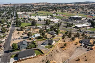 639 SE 10th St, Madras, OR 97741 - Photo 36