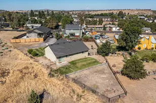 639 SE 10th St, Madras, OR 97741 - Photo 28