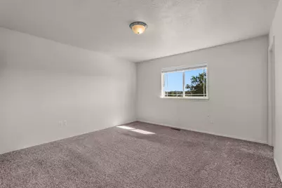 639 SE 10th Street, Madras, OR 97741 - Photo 14