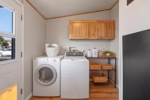 185 NW Harwood St, Prineville, OR 97754 - Photo 16