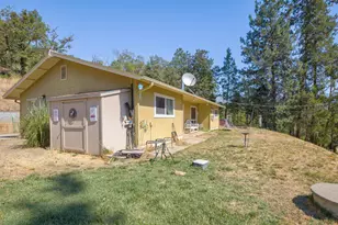 12748 Water Gap Rd, Williams, OR 97544 - Photo 24