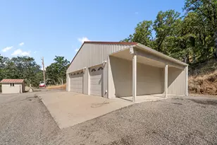 14980 Meadows Rd, White City, OR 97503 - Photo 28