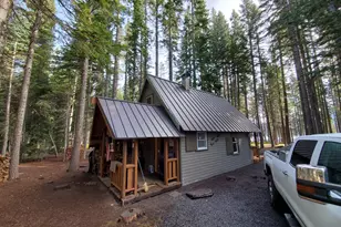 13 Diamond Lake Lp Loop, Chemult, OR 97731 - Photo 2