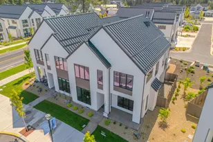 1142 NW Ochoa Dr, Bend, OR 97703 - Photo 2