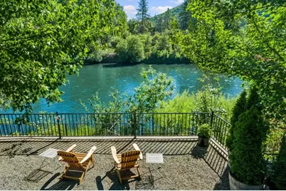 5508 Rogue River Highway, Gold Hill, OR 97525 - Photo 4