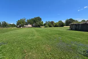 695 Lozier Ln, Medford, OR 97501 - Photo 2