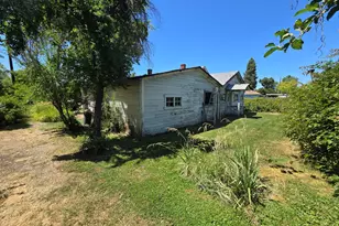 695 Lozier Ln, Medford, OR 97501 - Photo 16