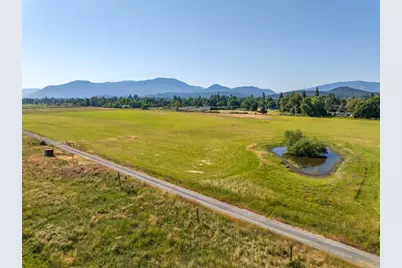 3290 Lower River Road, Grants Pass, OR 97526 - Photo 10