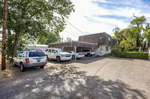 316 W 3rd St, Phoenix, OR 97535 - Photo 36