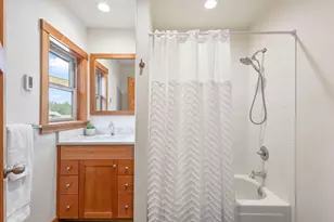 17373 S Century Dr, Bend, OR 97707 - Photo 28