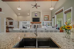 20868 Tamar Ln, Bend, OR 97702 - Photo 24