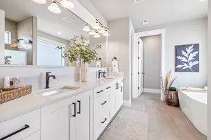 1367 NW Ochoa Dr, Bend, OR 97703 - Photo 10