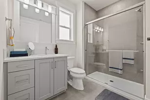 1361 NW Ochoa Dr, Bend, OR 97703 - Photo 2