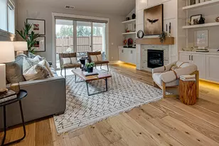 1360 NW Ochoa Dr, Bend, OR 97703 - Photo 2