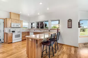 10934 SW Fleming Rd, Powell Butte, OR 97753 - Photo 12