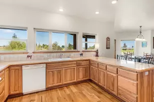 10934 SW Fleming Rd, Powell Butte, OR 97753 - Photo 14