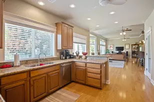 308 Crume Dr, Grants Pass, OR 97526 - Photo 22