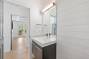 19357 Golden Lake Ct, Bend, OR 97702 - Photo 8