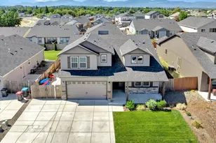 1632 Pearl Eye Ln, Medford, OR 97504 - Photo 38