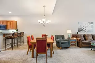 1421 Highland View Loop, Redmond, OR 97756 - Photo 10