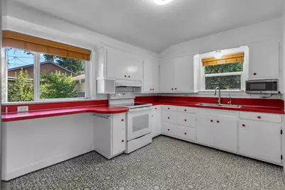 795 NE Ochoco Avenue, Prineville, OR 97754 - Photo 14