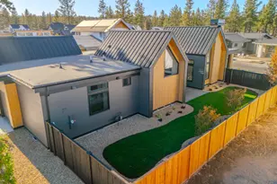 3325 NW Leavitt Ln, Bend, OR 97703 - Photo 14