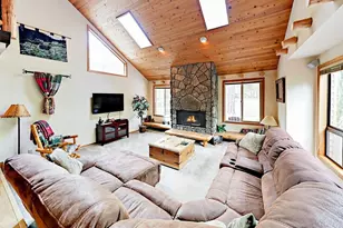 18017 Camas Ln, Sunriver, OR 97707 - Photo 2